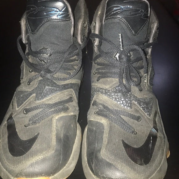 LeBron 13 black iron 9.5 - Picture 3 of 3